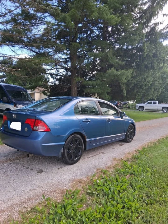 2007 Honda Civic 8th Gen - Image 2 of 8