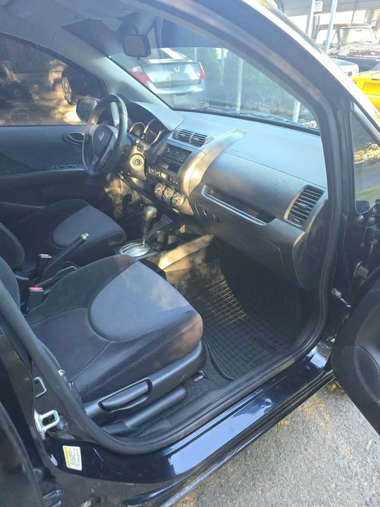 2007 Honda Fit - Image 6 of 10