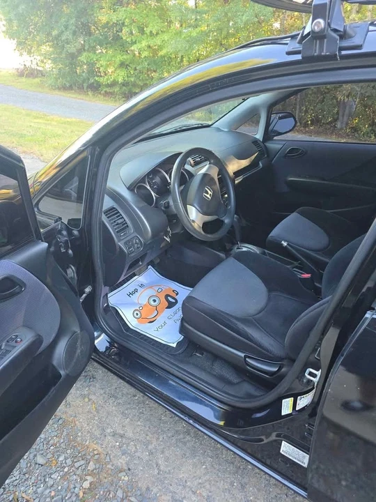 2007 Honda Fit - Image 5 of 10