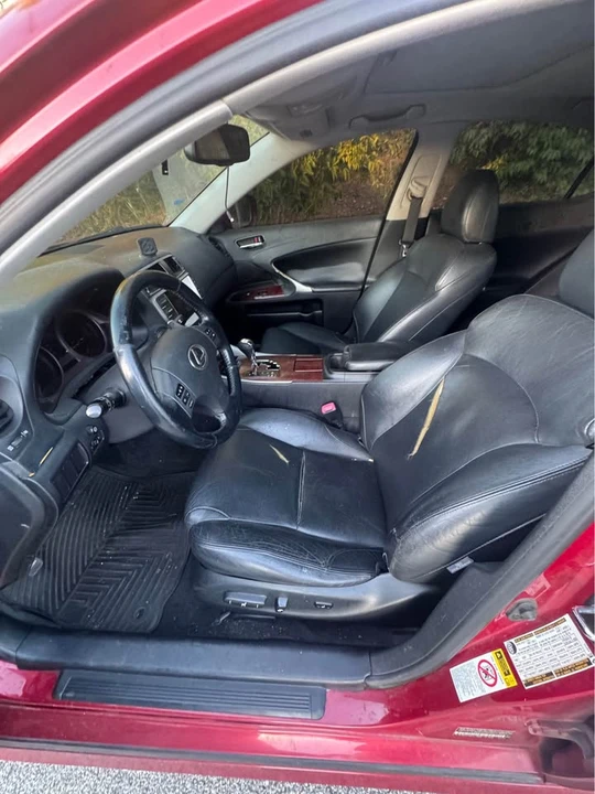 2007 Lexus IS 2nd Gen - Image 9 of 10