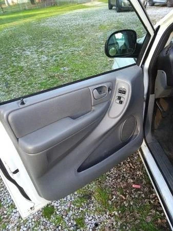 2007 Chrysler Town & Country - Image 6 of 9