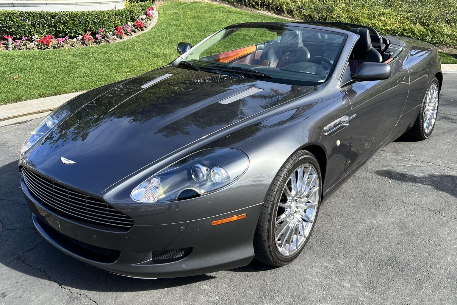 15k-Mile 2007 Aston Martin DB9 Volante