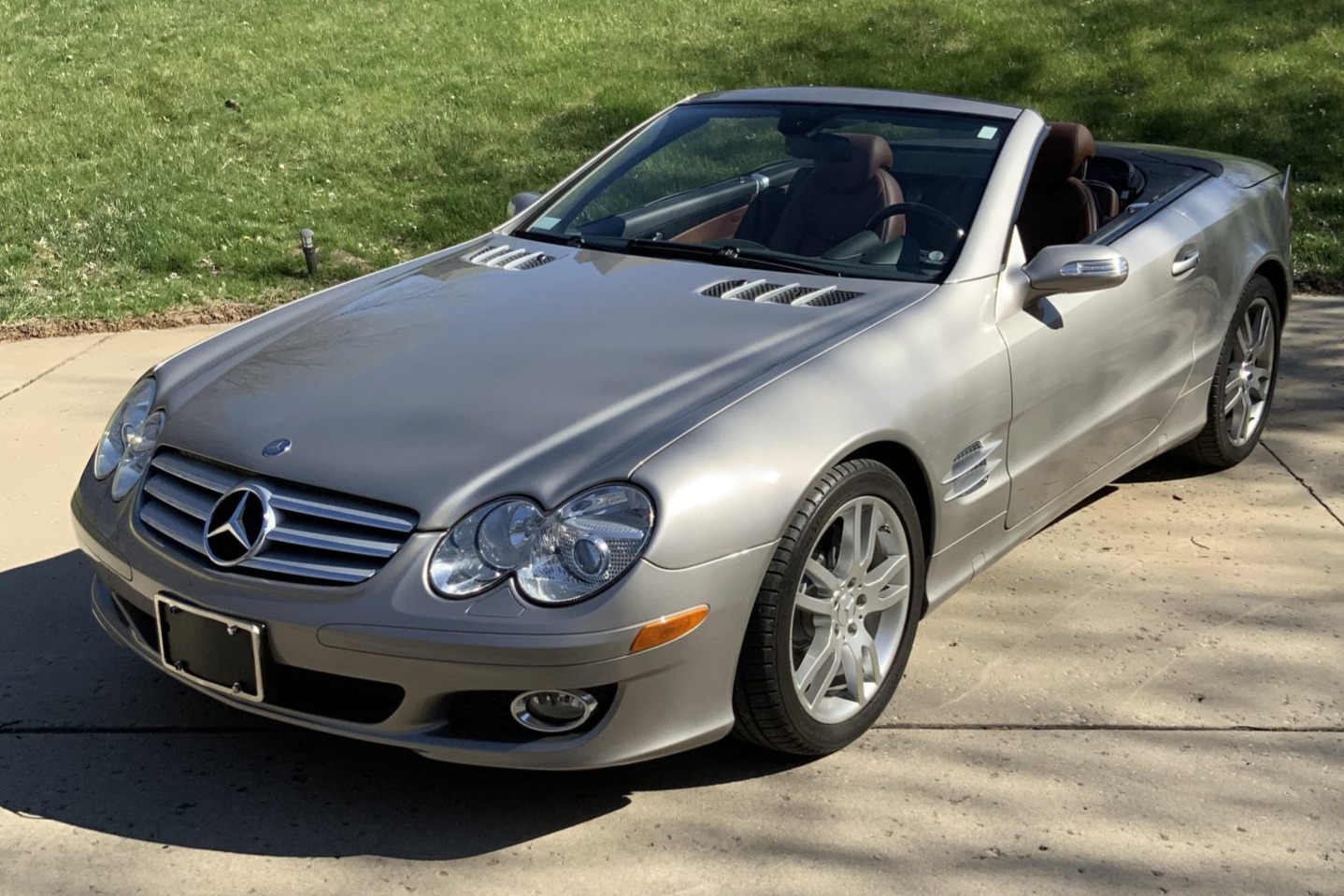 31k-Mile 2007 Mercedes-Benz SL550 50th Anniversary Edition