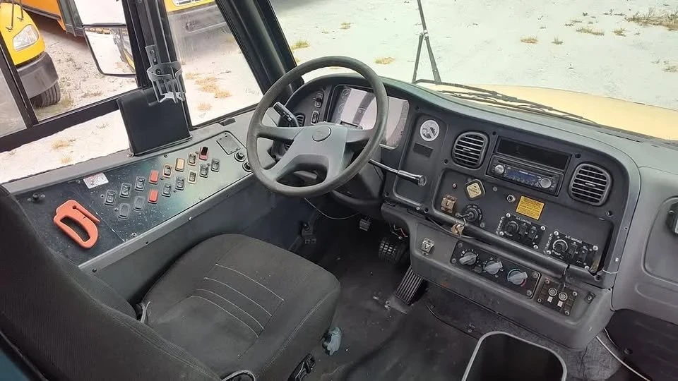 2008 Freightliner - Image 12 of 13