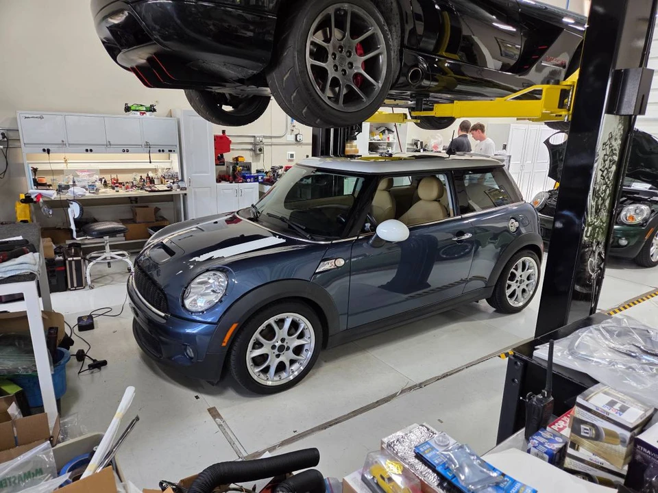 2010 Mini Mini 2nd Gen - Image 5 of 14