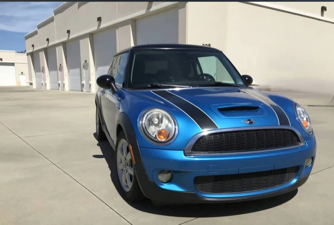 2010 Mini Mini 2nd Gen - Image 3 of 21