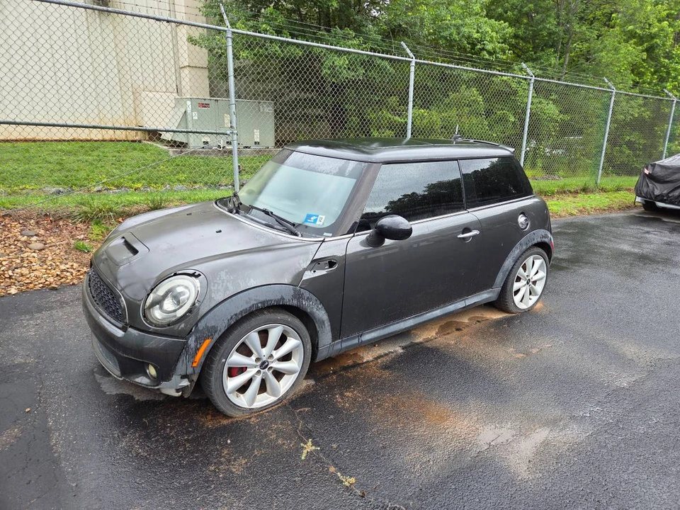 2010 Mini Mini 2nd Gen - Image 17 of 21