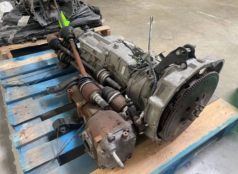 2008 Parts & Memorabilia Gearboxes - Image 3 of 7