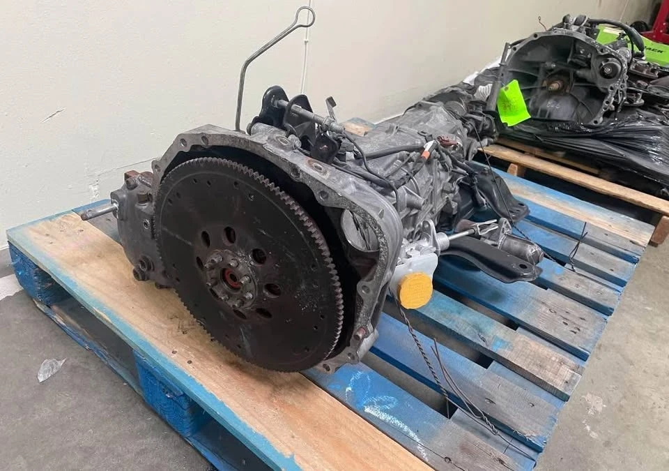 2008 Parts & Memorabilia Gearboxes - Image 2 of 7