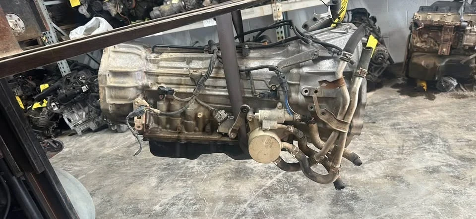 2008 Parts & Memorabilia Gearboxes - Image 2 of 4