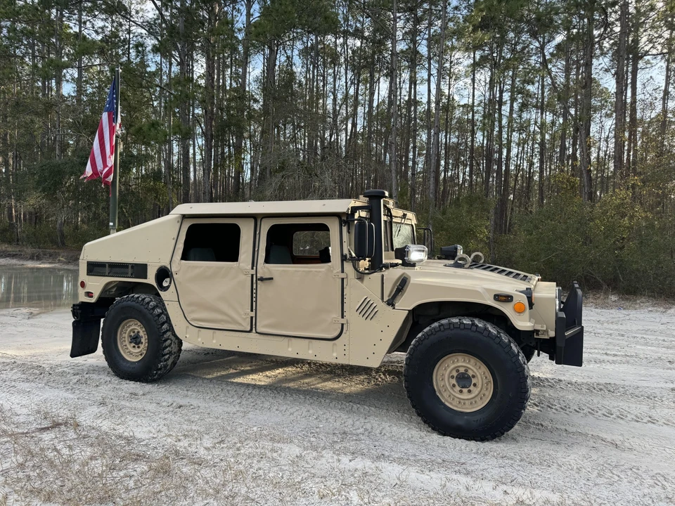 2008 Hummer HMMWV - Image 17 of 31