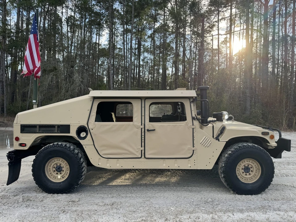 2008 Hummer HMMWV - Image 16 of 31