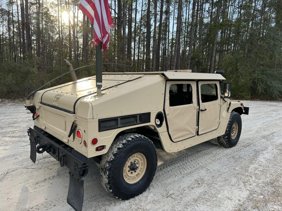 2008 Hummer HMMWV - Image 15 of 31