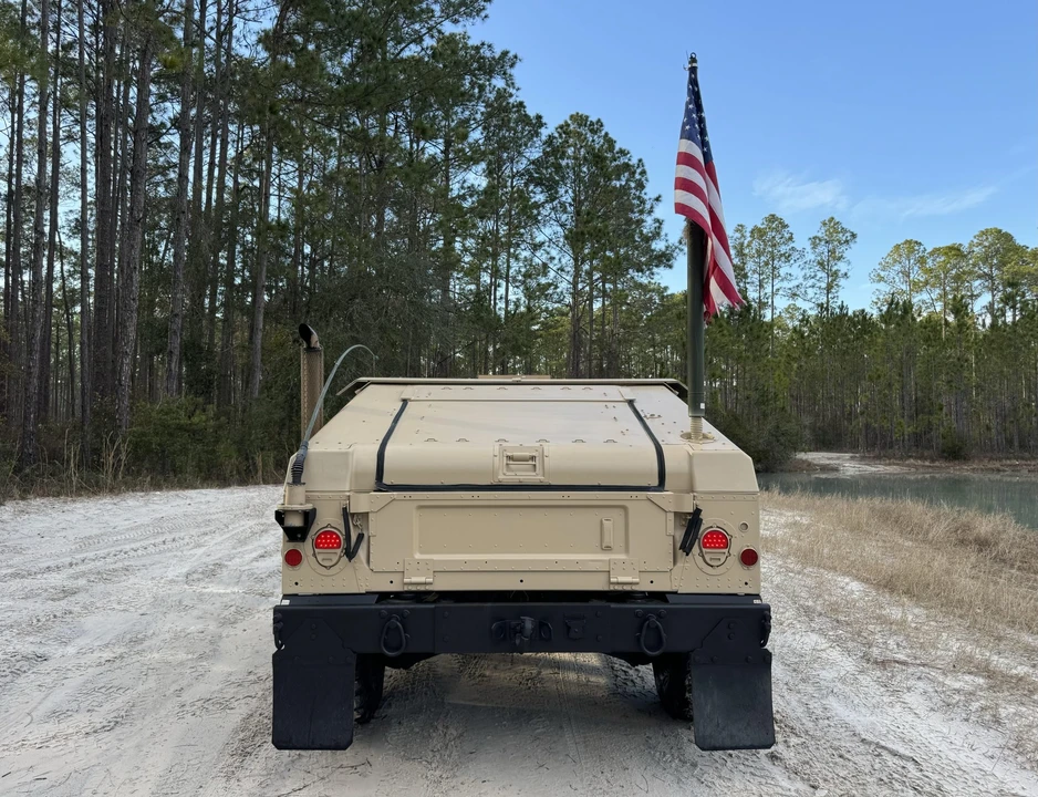 2008 Hummer HMMWV - Image 13 of 31