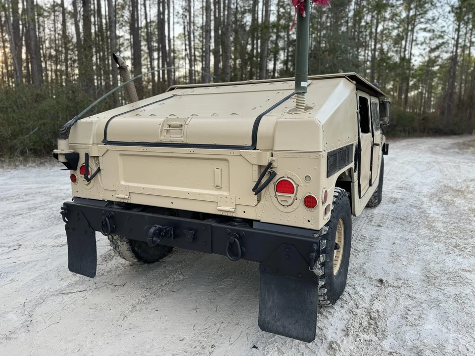 2008 Hummer HMMWV - Image 12 of 31