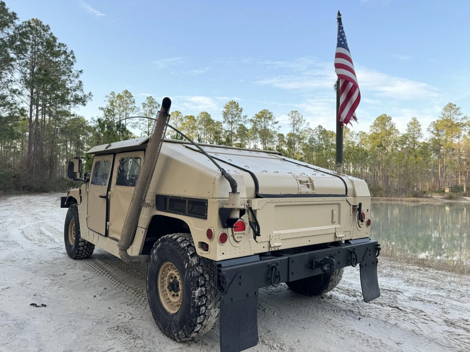 2008 Hummer HMMWV - Image 10 of 31