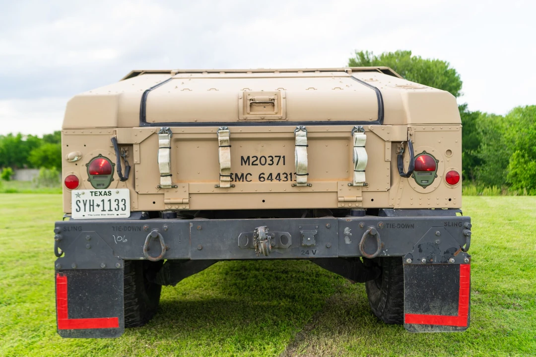 2008 Hummer HMMWV - Image 15 of 31