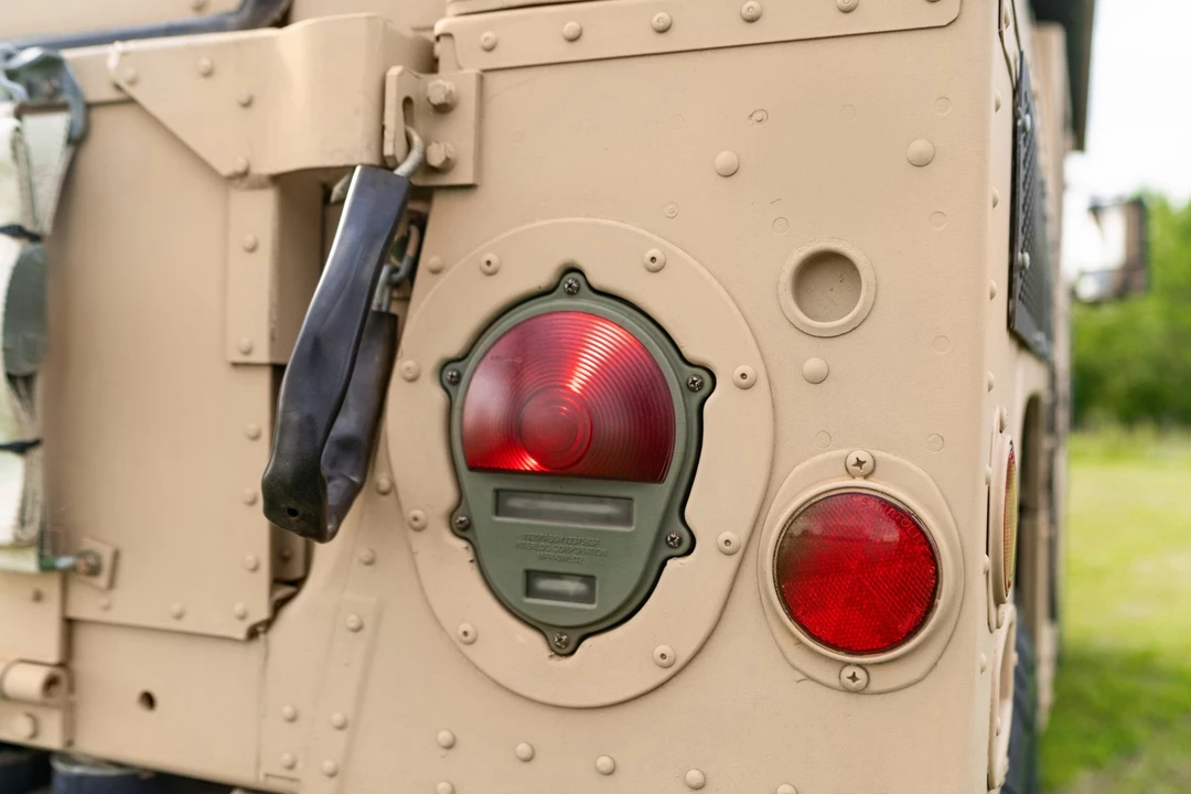 2008 Hummer HMMWV - Image 12 of 31