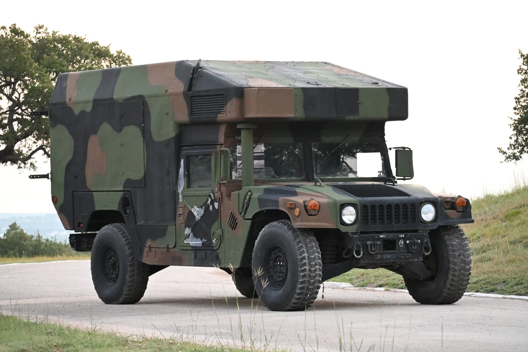 2008 Hummer HMMWV - Image 8 of 31