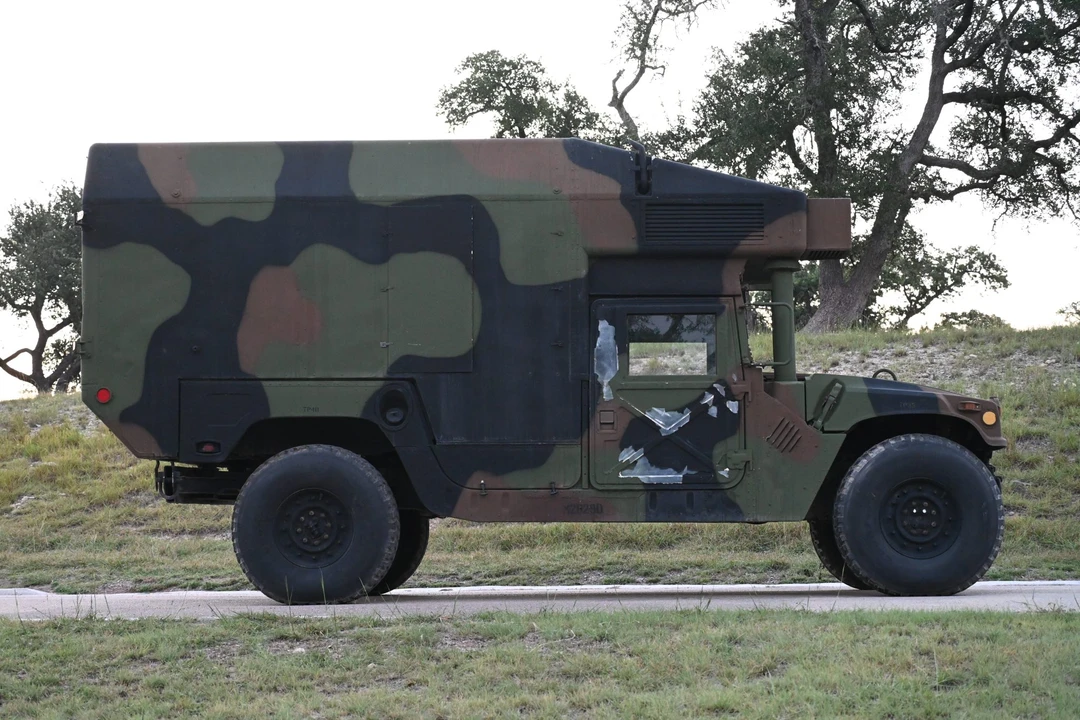 2008 Hummer HMMWV - Image 9 of 31