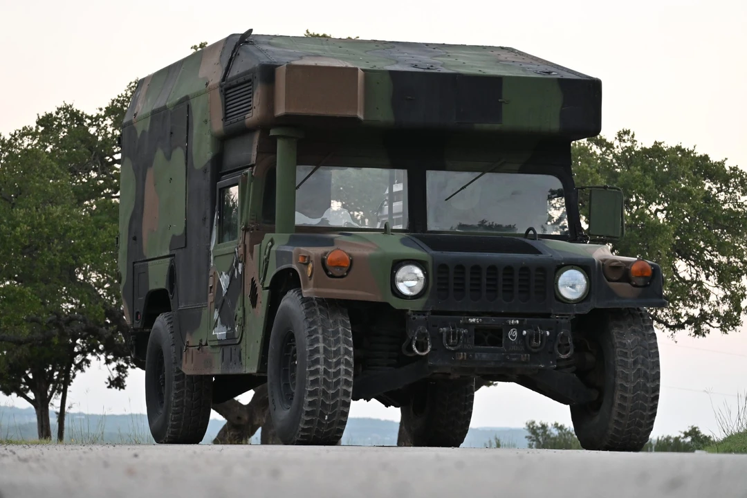 2008 Hummer HMMWV - Image 24 of 31