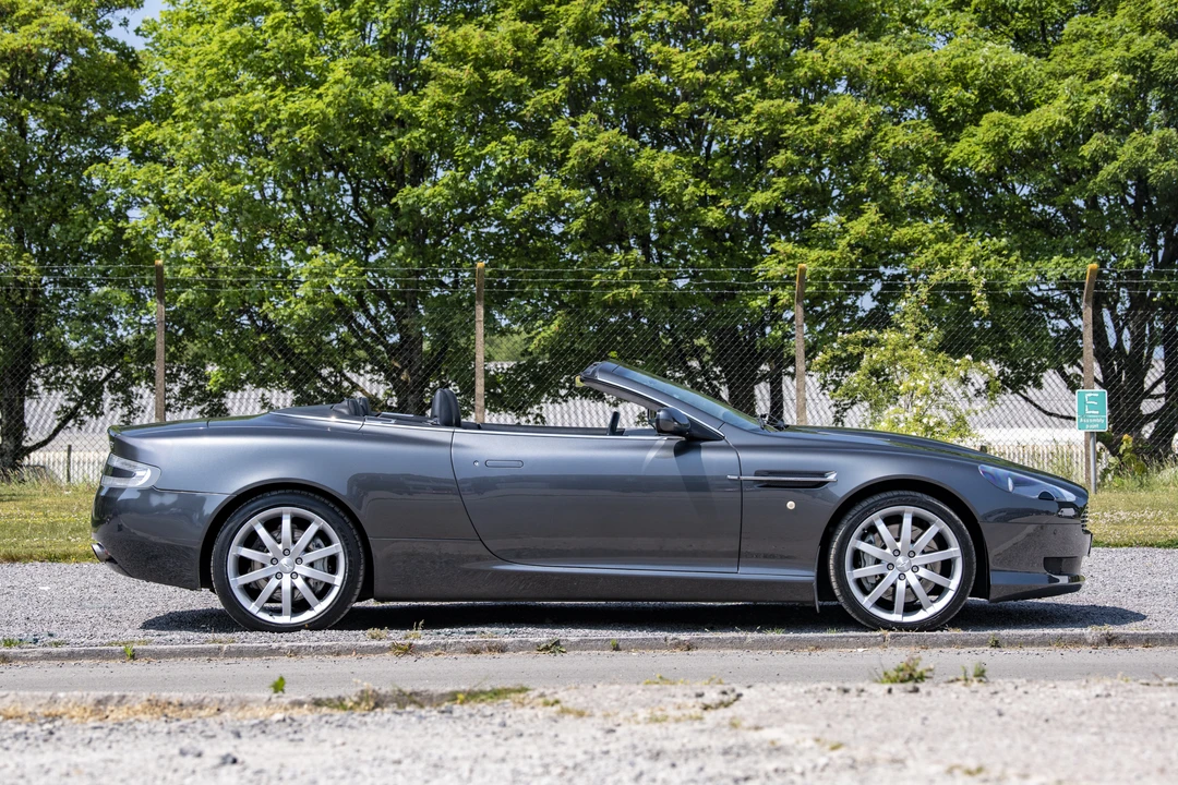 2005 Aston Martin DB9 - Image 19 of 31