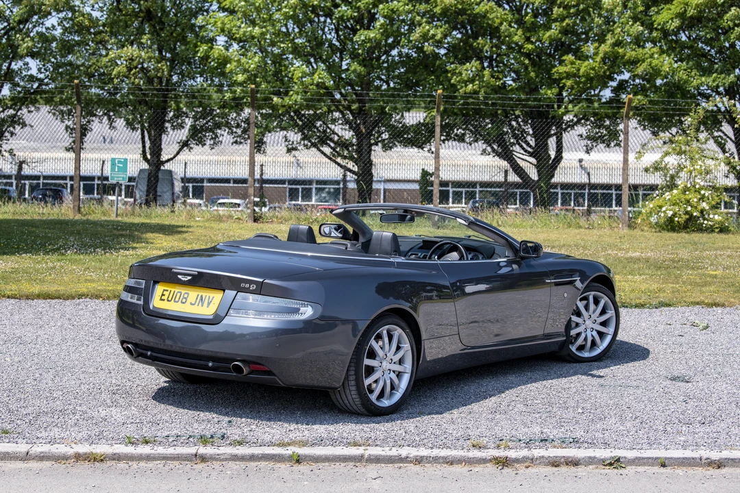 2005 Aston Martin DB9 - Image 18 of 31