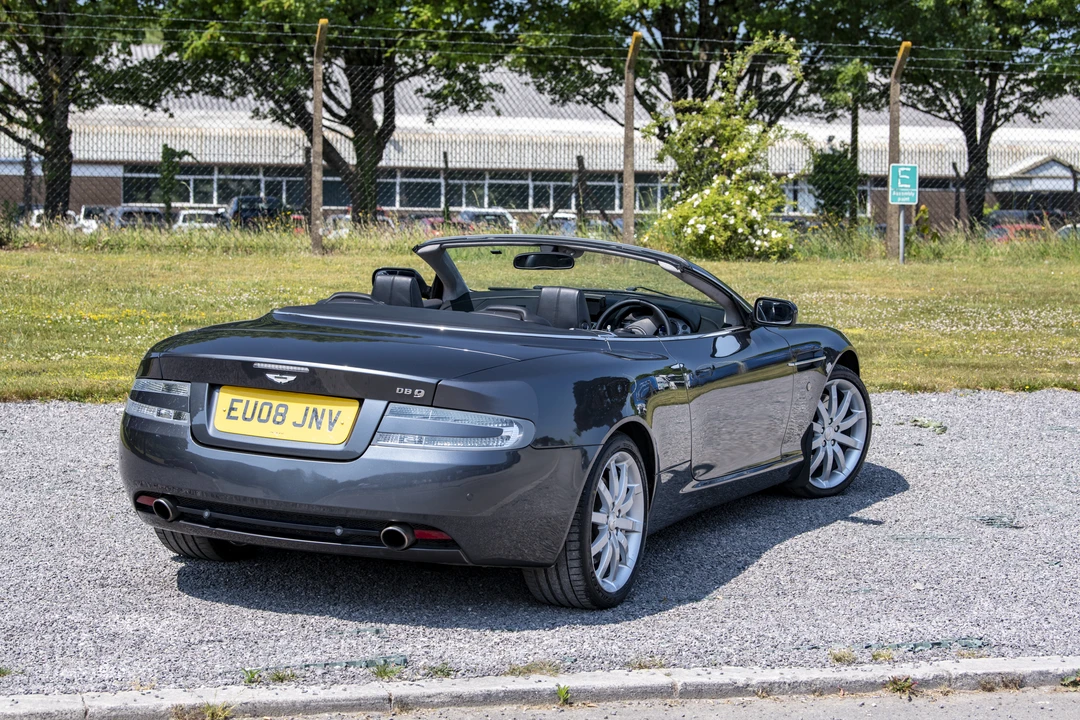 2005 Aston Martin DB9 - Image 17 of 31