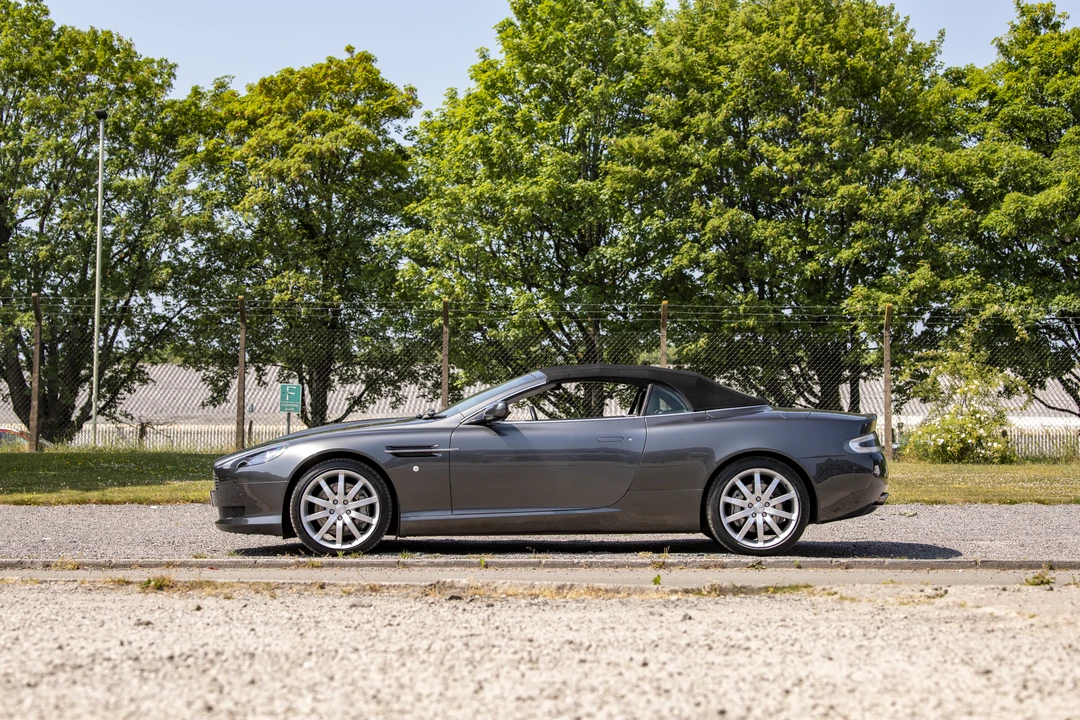 2005 Aston Martin DB9 - Image 5 of 31