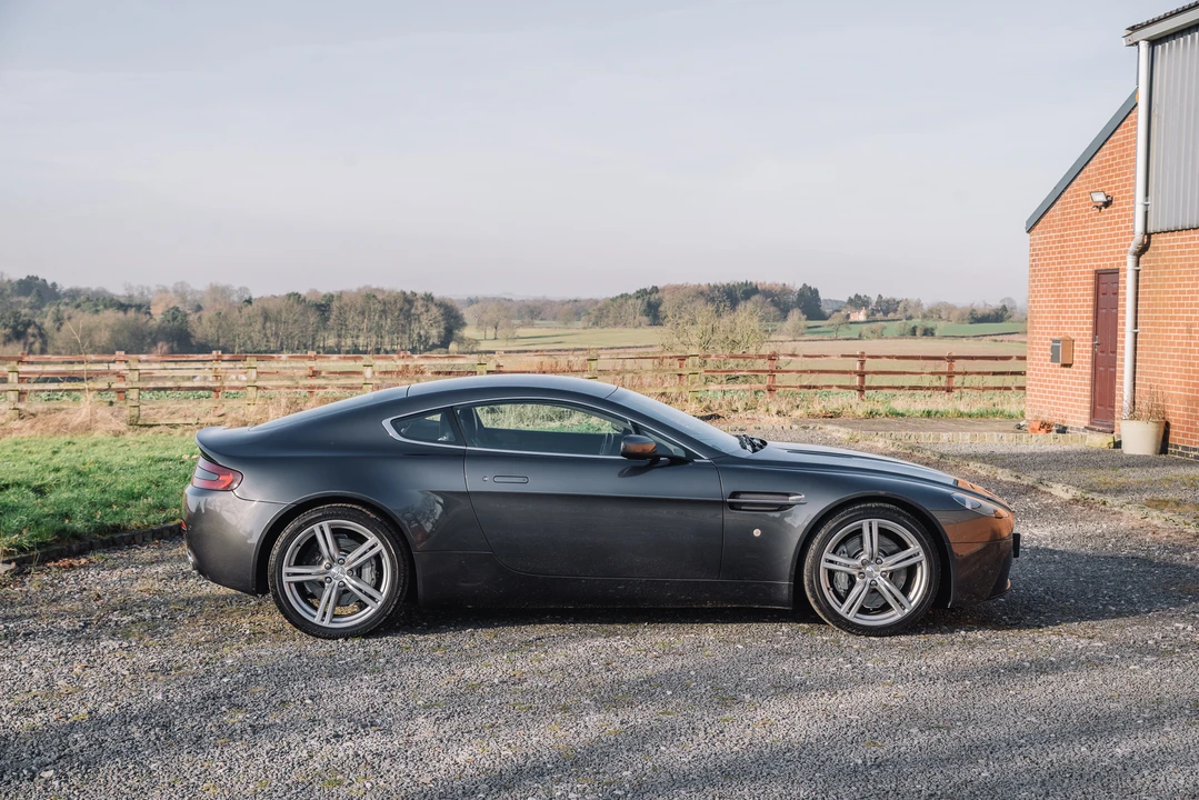 2008 Aston Martin V8 Vantage (2006-2017) - Image 9 of 31