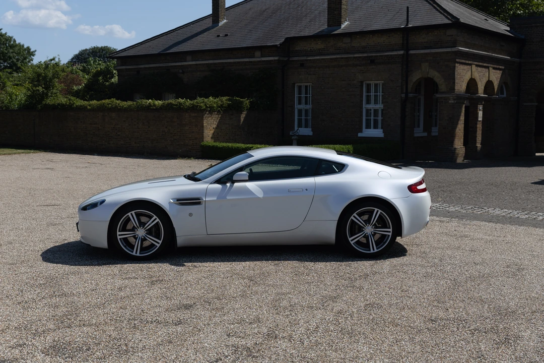 2008 Aston Martin V8 Vantage (2006-2017) - Image 9 of 31