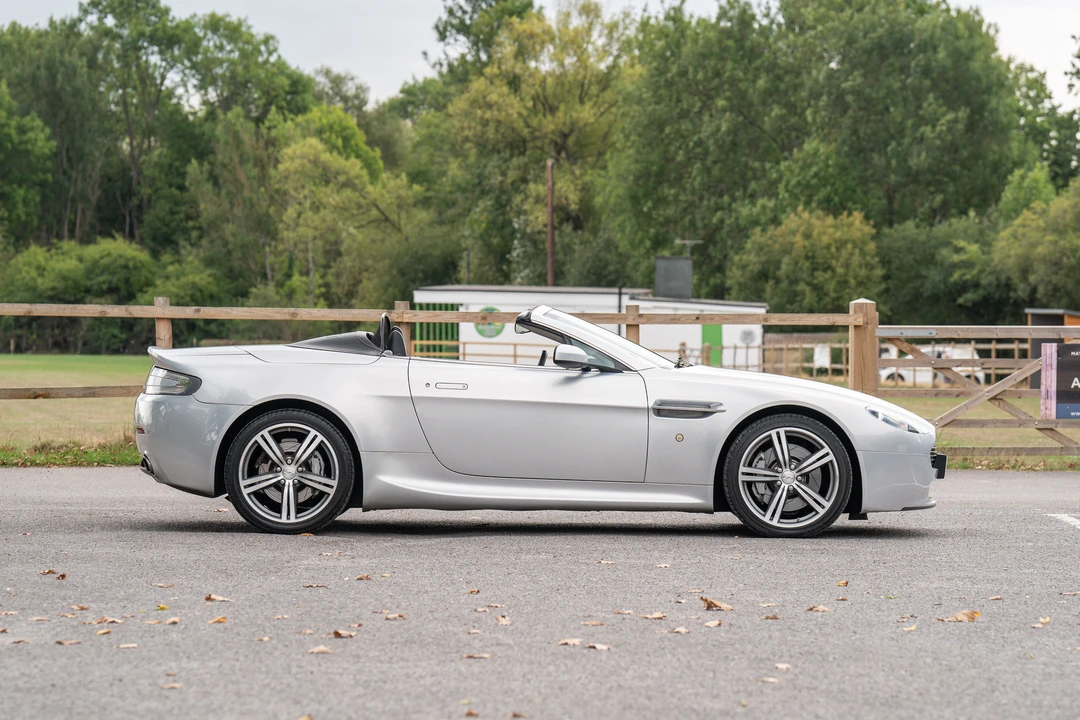 2008 Aston Martin V8 Vantage (2006-2017) - Image 9 of 31