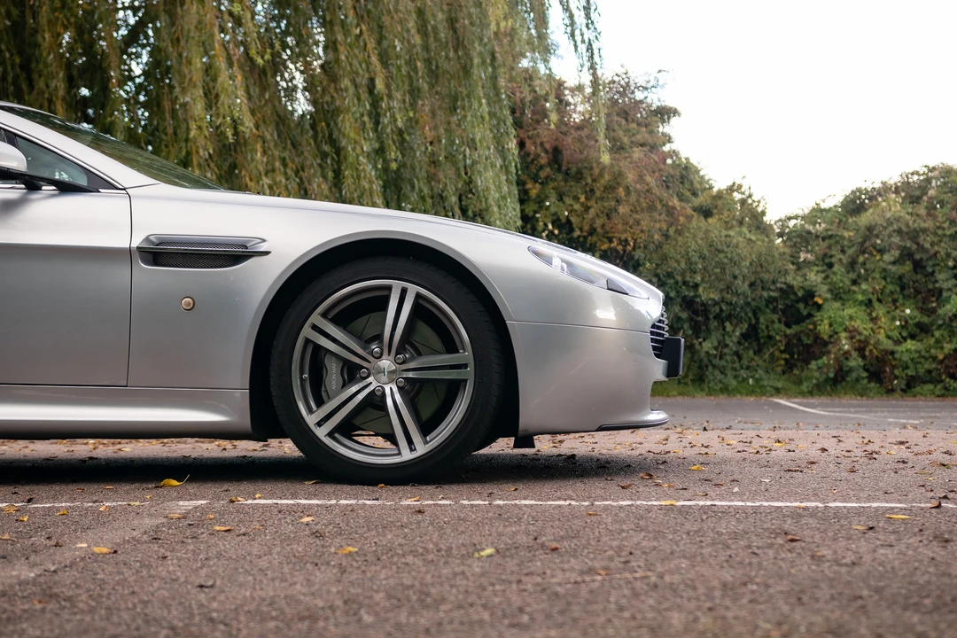 2008 Aston Martin V8 Vantage (2006-2017) - Image 5 of 31