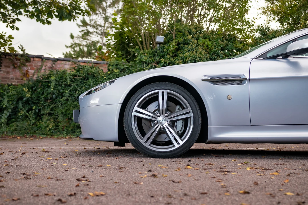 2008 Aston Martin V8 Vantage (2006-2017) - Image 11 of 31