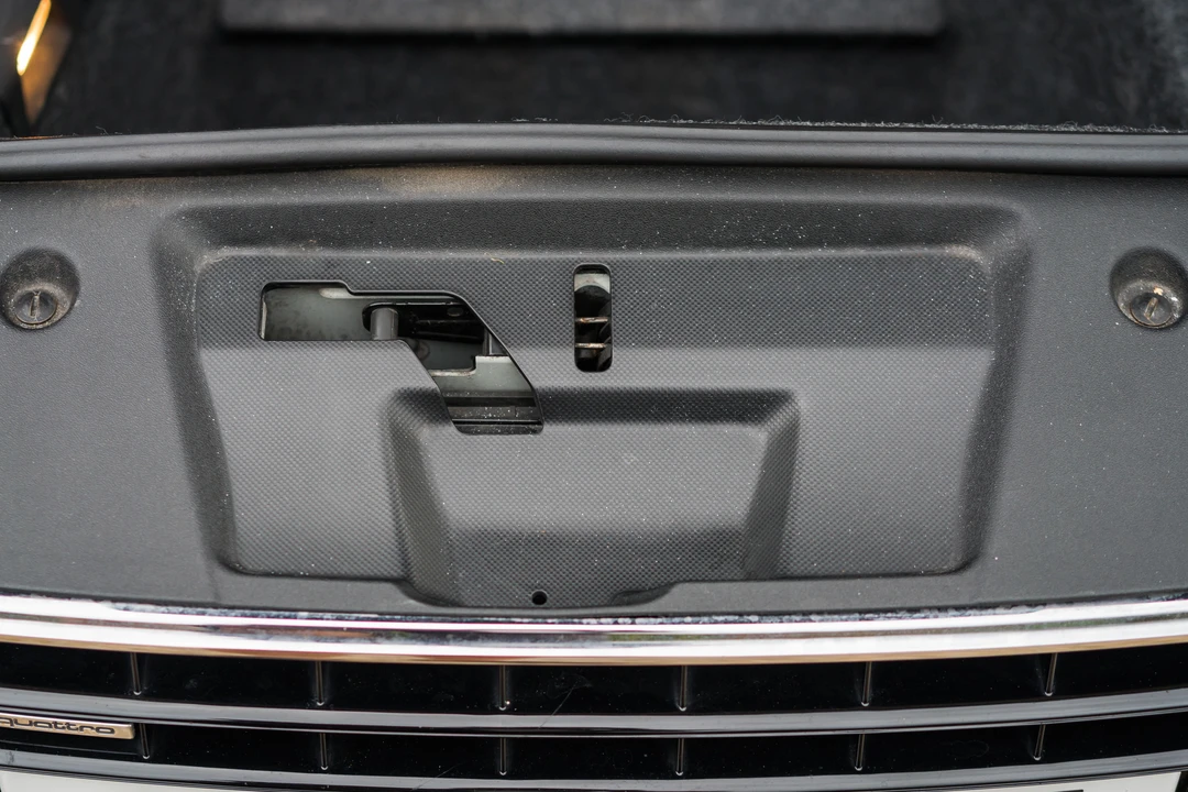 2008 Audi 42 R8 - Image 28 of 31