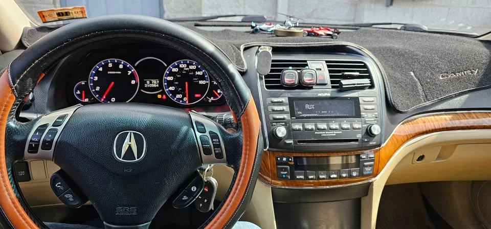 2008 Acura TSX - Image 2 of 3