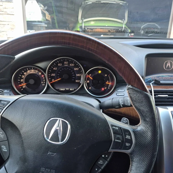 2008 Acura RL 2nd Gen - Image 10 of 16