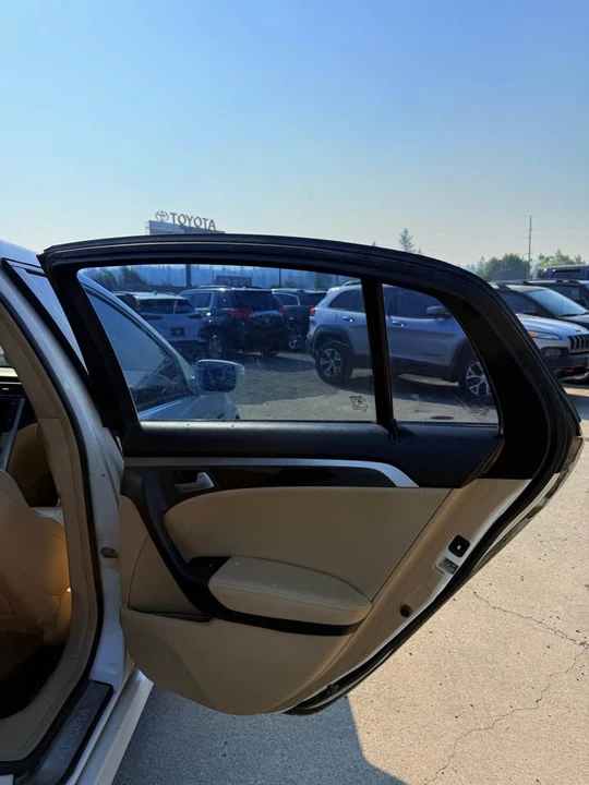 2008 Acura TL 3rd Gen - Image 12 of 19