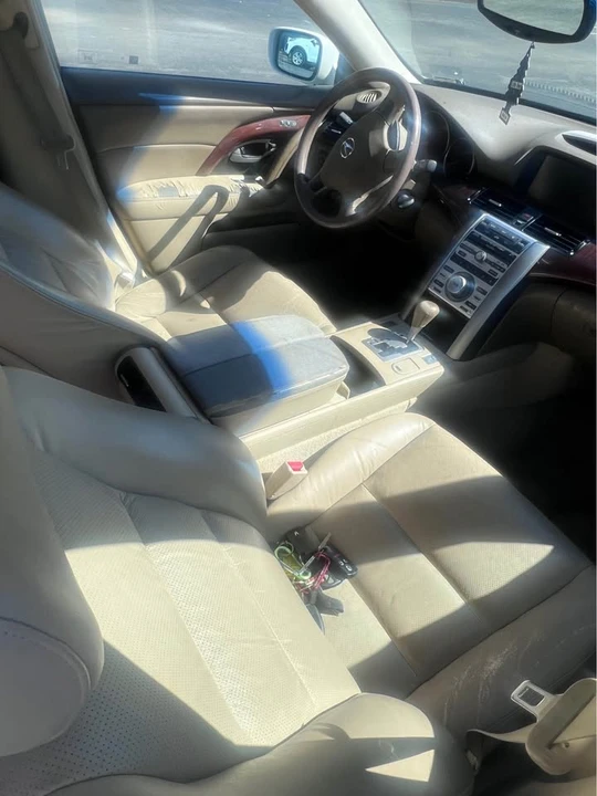 2008 Acura RL 2nd Gen - Image 6 of 10