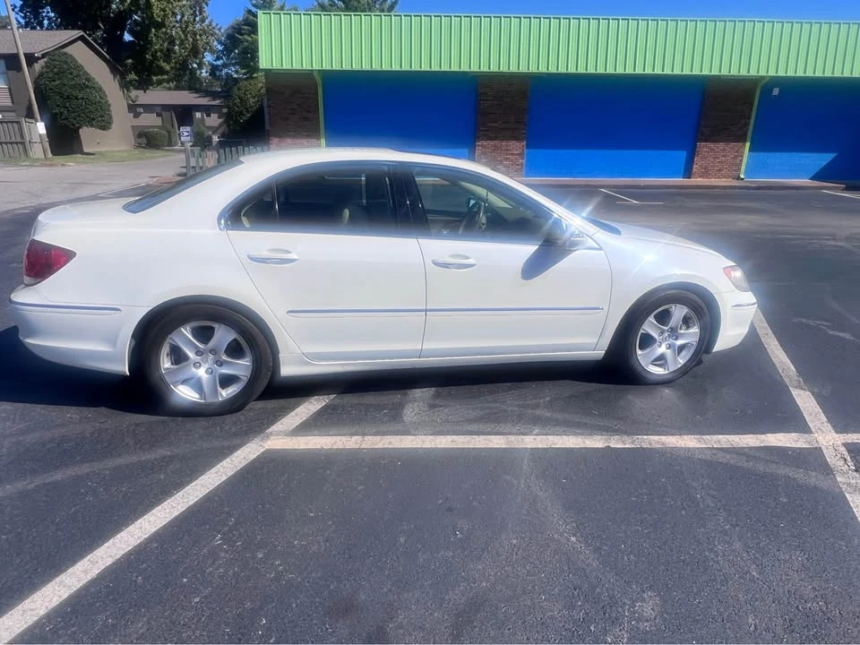 2008 Acura RL 2nd Gen - Image 2 of 10