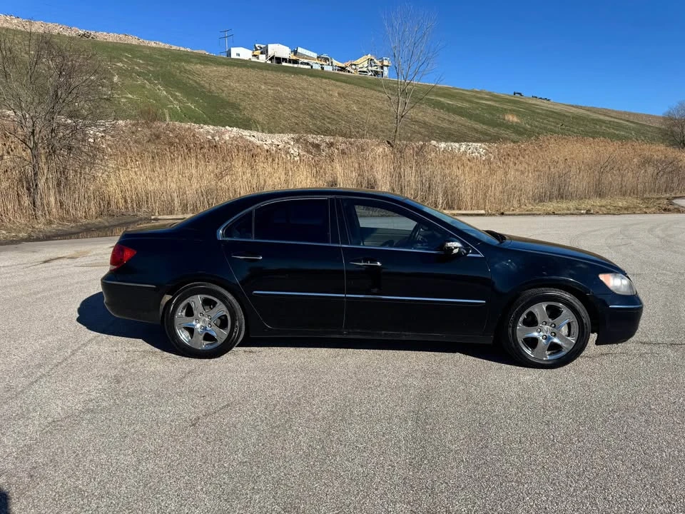 2008 Acura RL 2nd Gen - Image 4 of 10