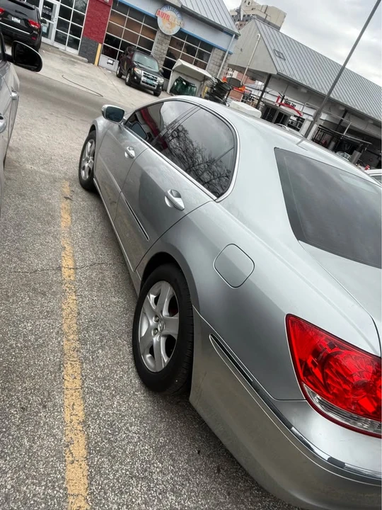 2008 Acura RL 2nd Gen - Image 8 of 8