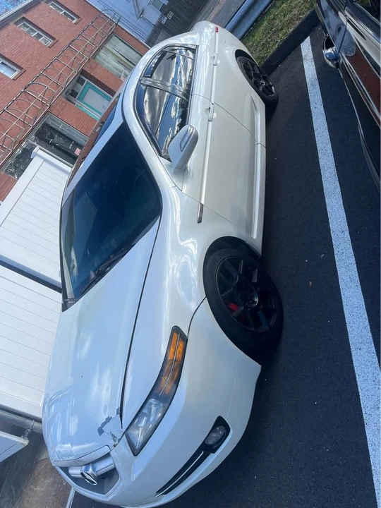 2008 Acura TL 3rd Gen - Image 3 of 10