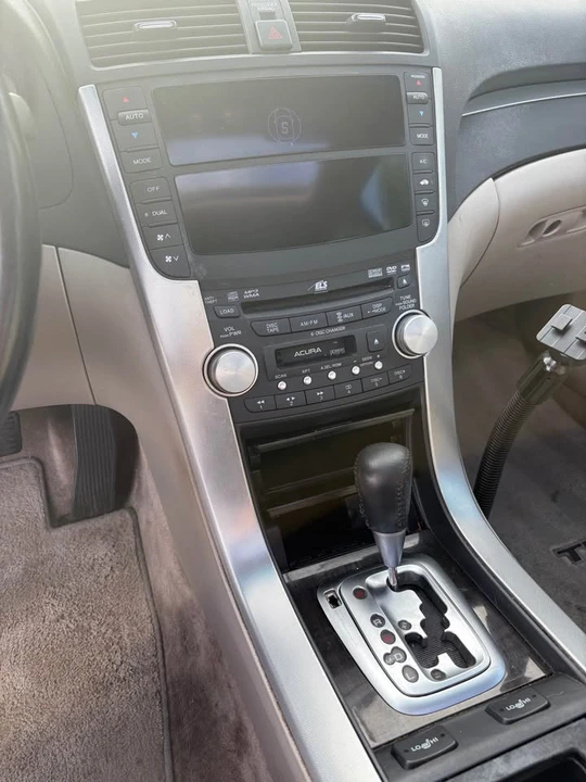 2008 Acura TL 3rd Gen - Image 15 of 18