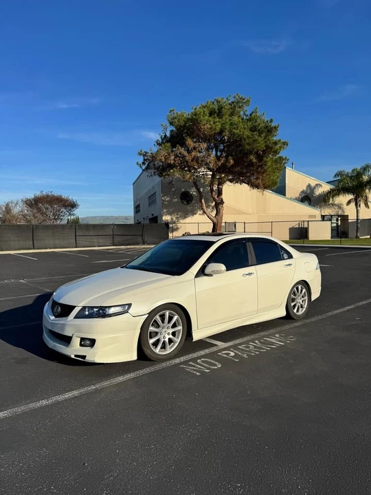 2008 Acura TSX 1st Gen - Image 2 of 16