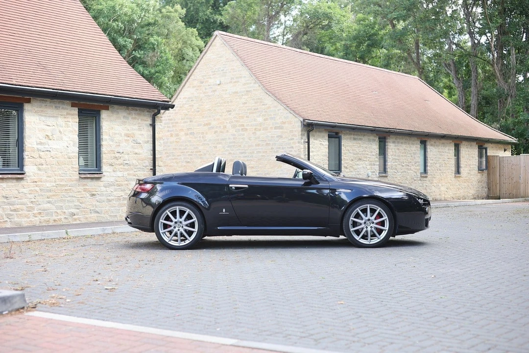 2008 Alfa Romeo - Image 13 of 30