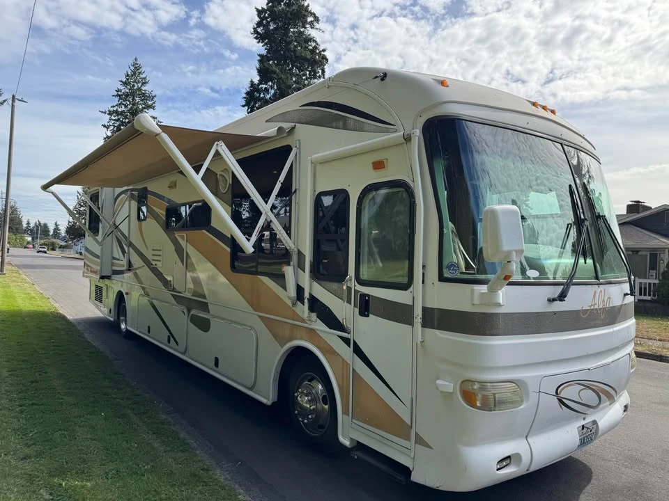 2008 Alfa Leisure RVs - Image 2 of 20