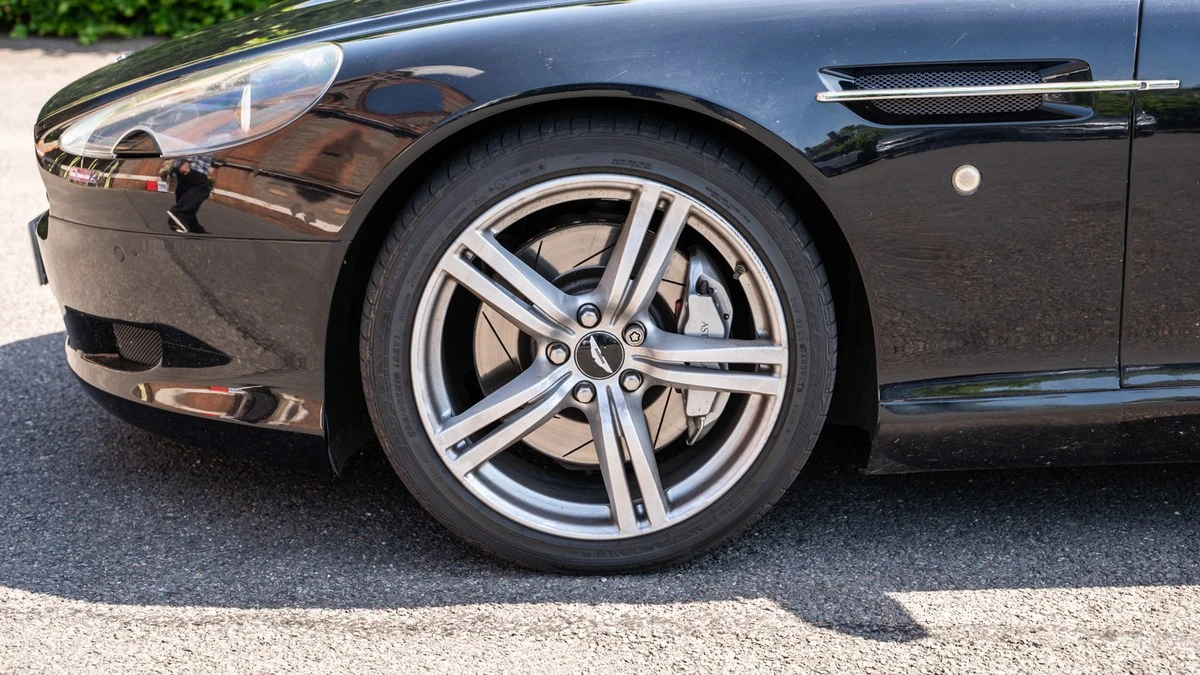 2008 Aston Martin DB9 - Image 12 of 30