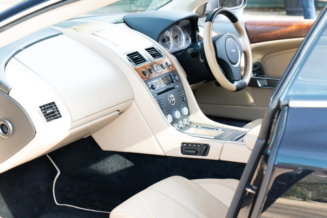 2008 Aston Martin DB9 - Image 16 of 30