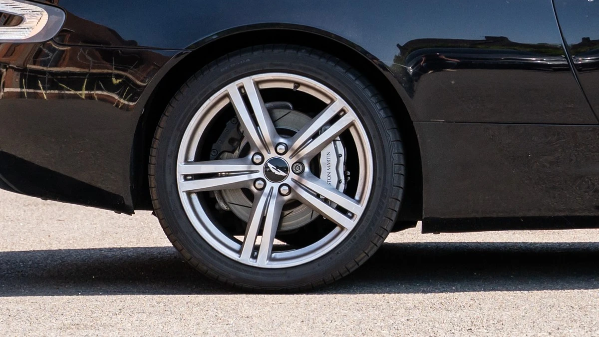 2008 Aston Martin DB9 - Image 9 of 30